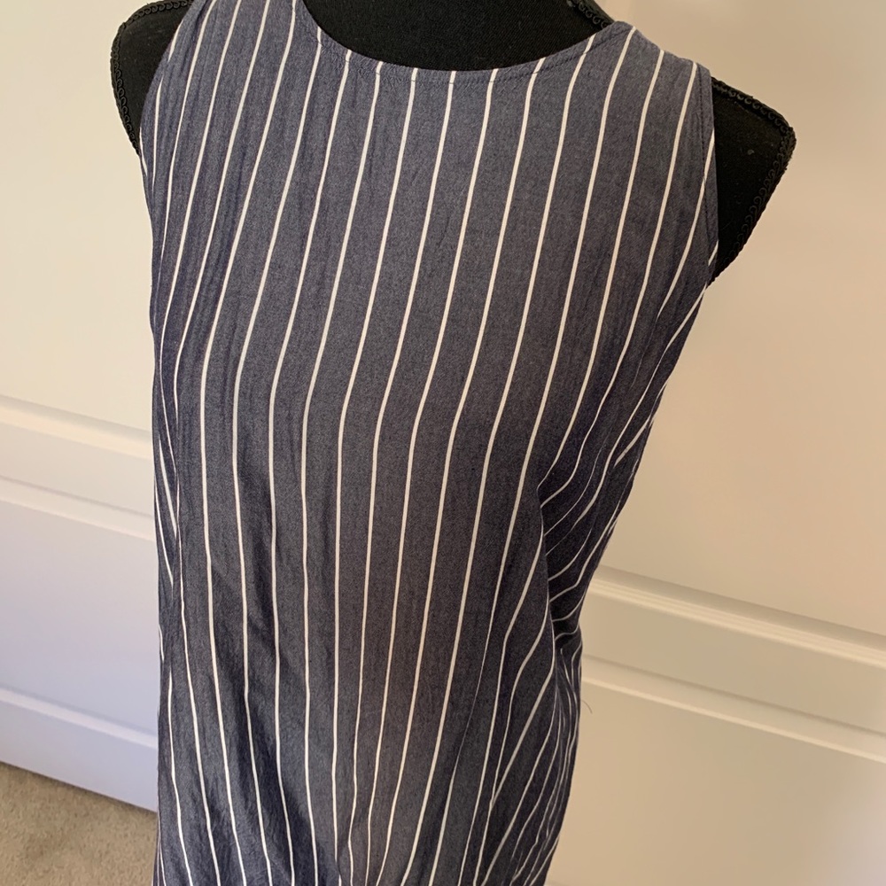 💙👕🤍 Blue and White Striped Tank 🤍 👕💙